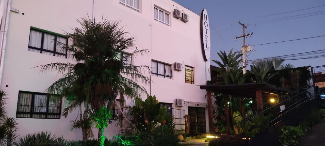 Vespasiano Hotel Telêmaco Borba Exterior foto