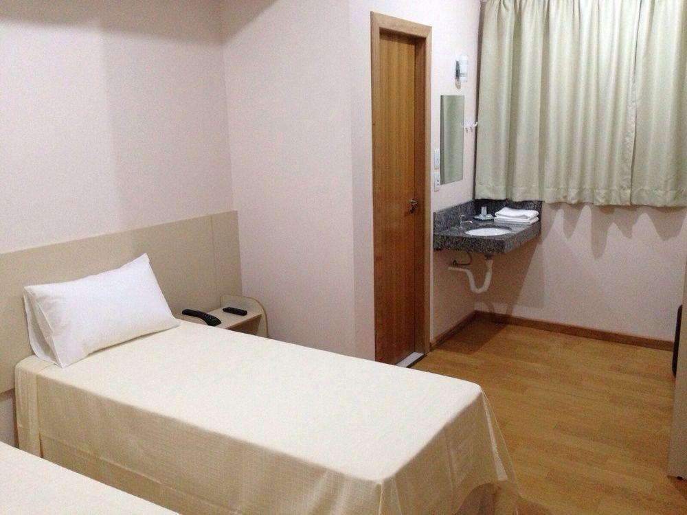 Vespasiano Hotel Telêmaco Borba Exterior foto